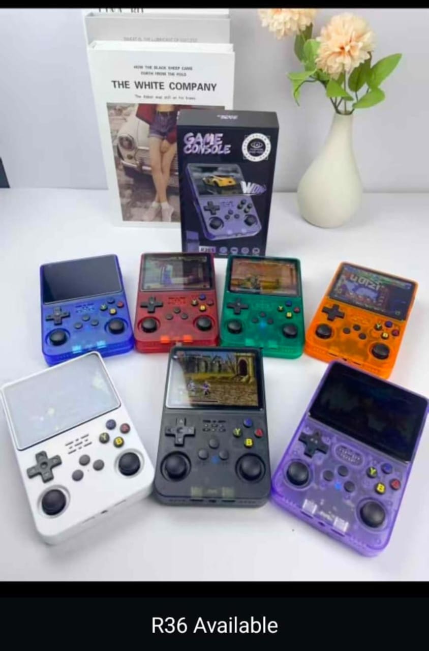 R36S Retro Game Console